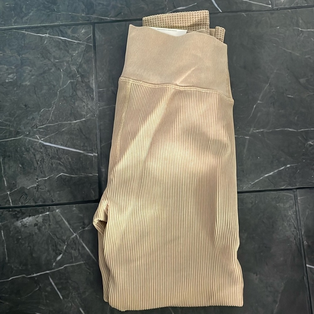 Aerie Offline legging -NWT